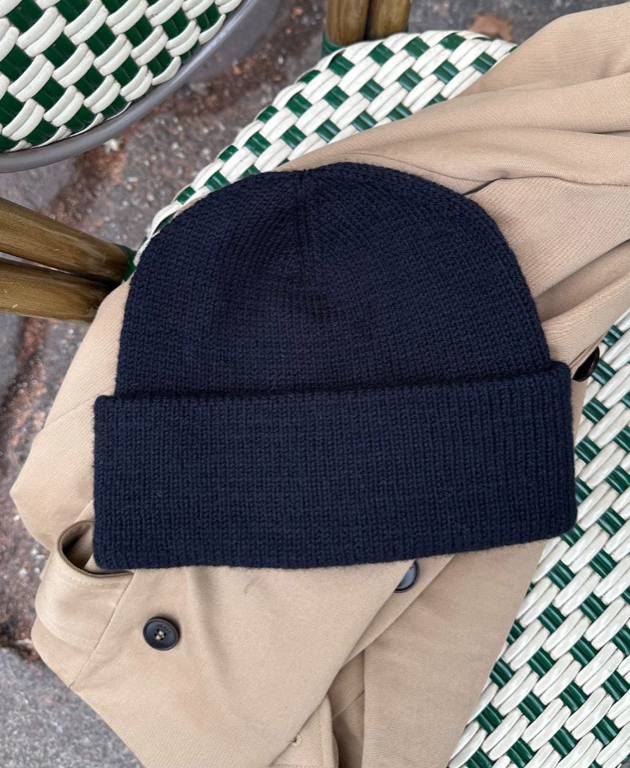 PetiteKnit Oslo hat pattern - Treasure Modern Knitting