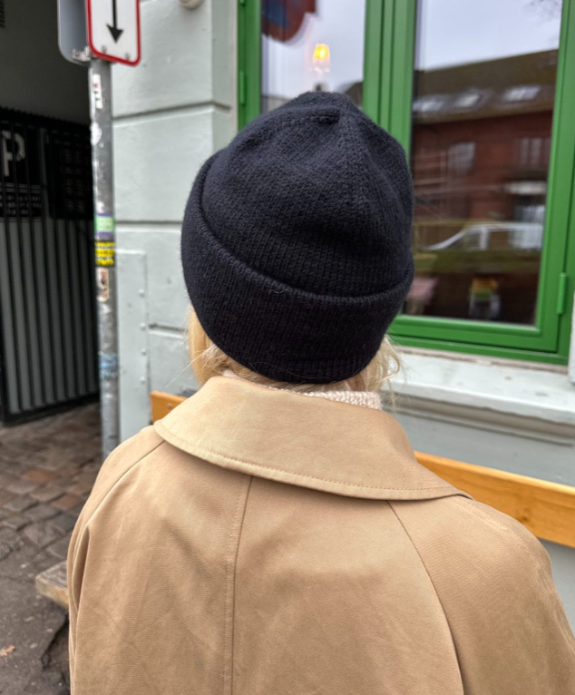 PetiteKnit Oslo hat pattern - Treasure Modern Knitting