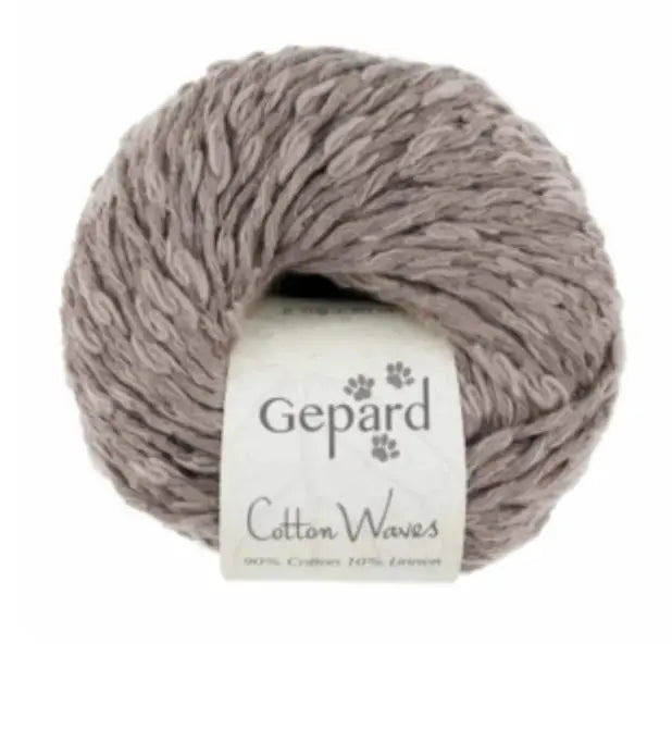 PetiteKnit Teddy Clutch yarn kit - small version in Gepard Cotton Waves - Treasure Modern Knitting