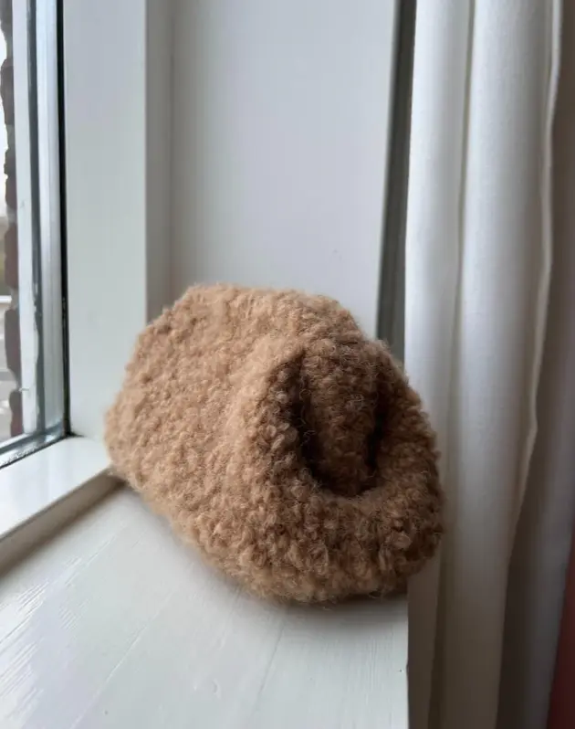 PetiteKnit Teddy Clutch pattern - Treasure Modern Knitting