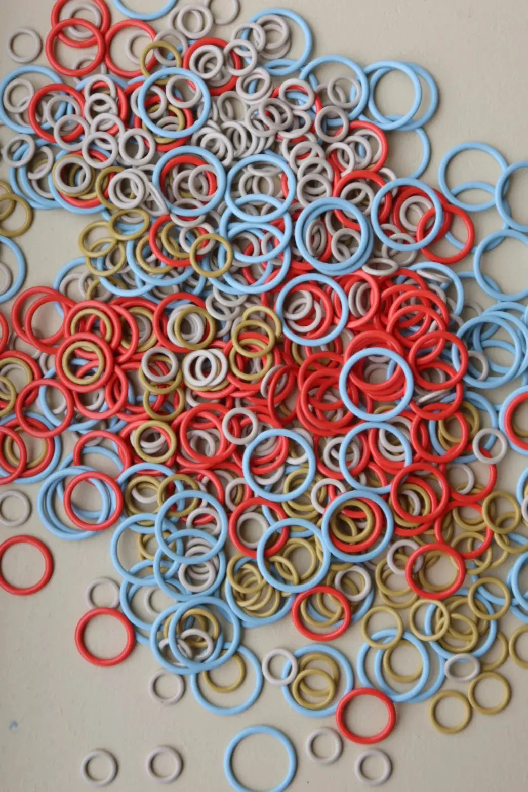 Spektakelstrik - Sofa Stitch Markers - 70 pieces included Spektakelstrik