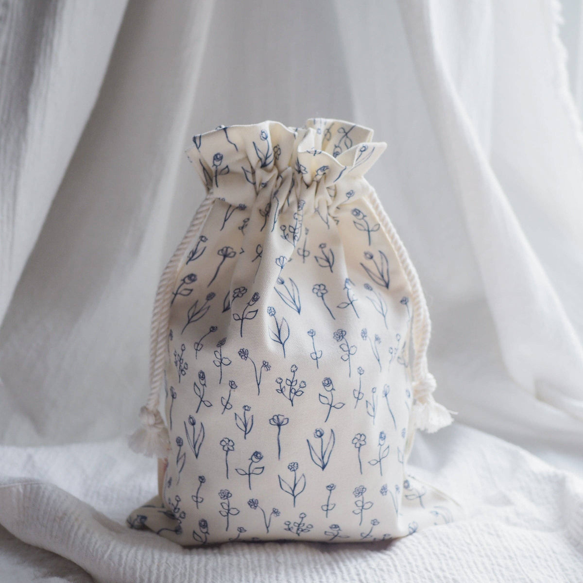 The Knitting Swan - Flower Doodles Yarn Bag