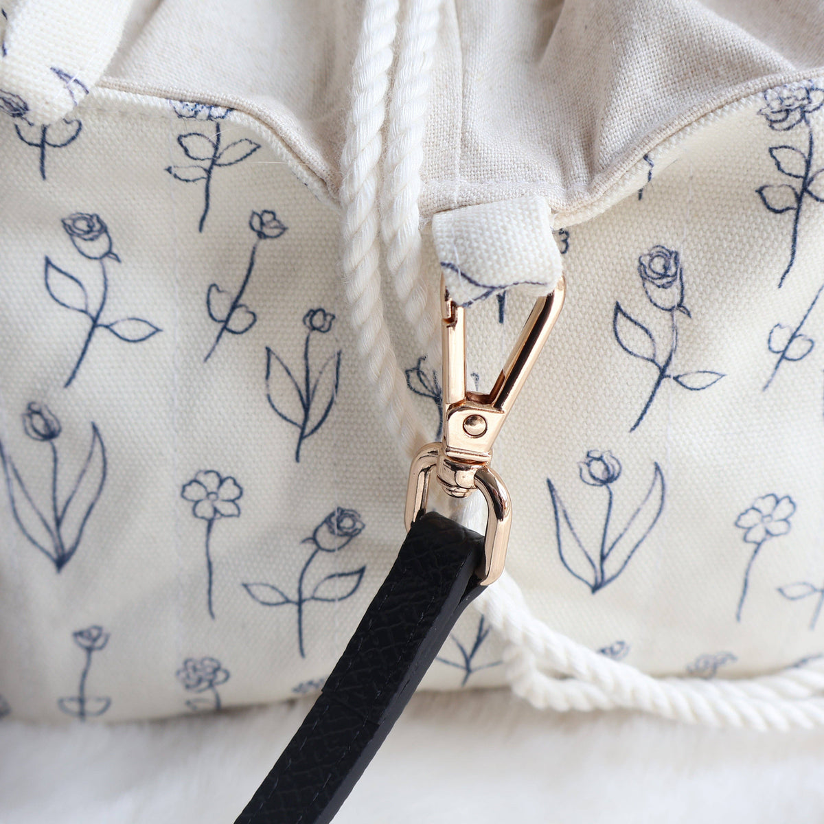 The Knitting Swan - Flower Doodles "Bagskette"