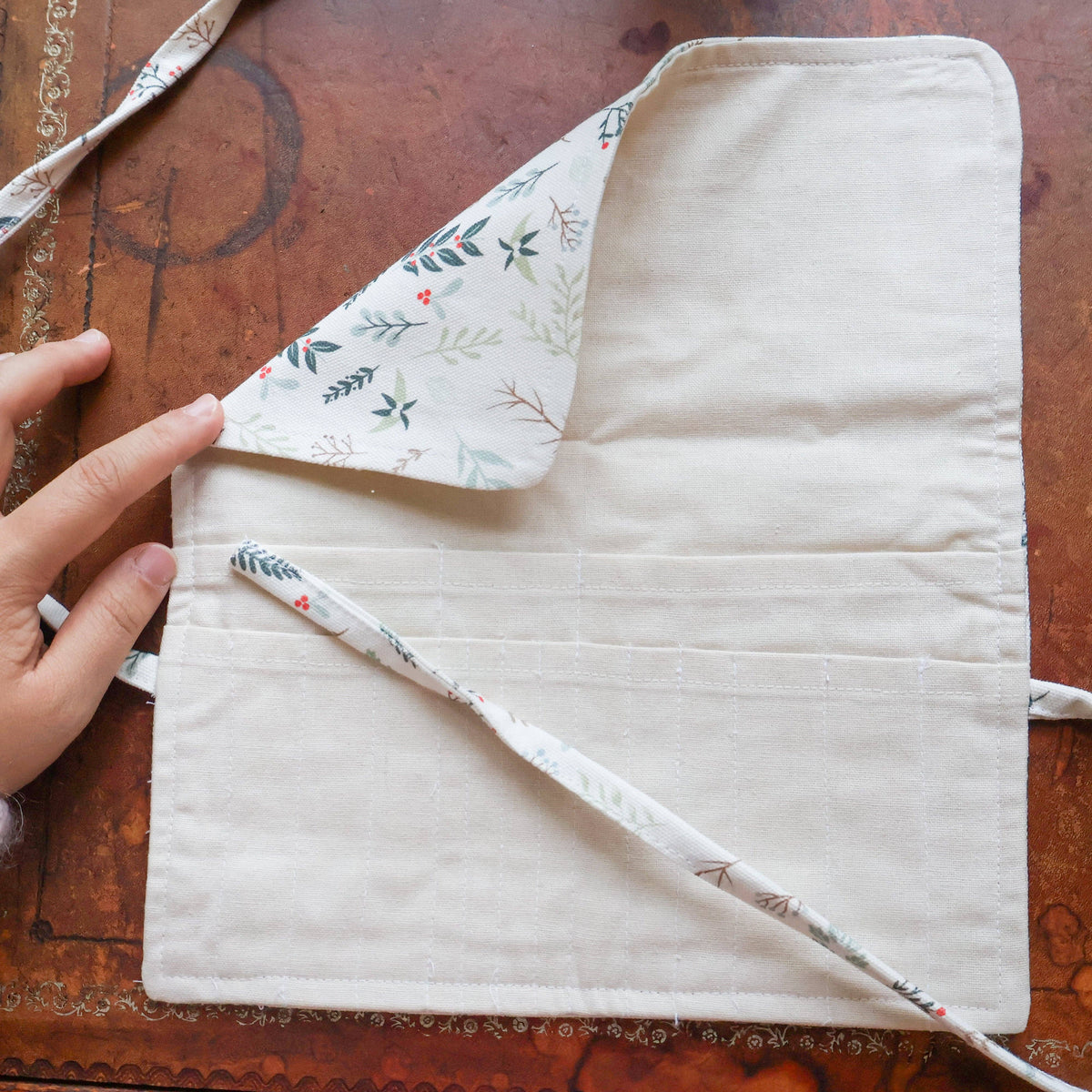 The Knitting Swan - Winter Needle Case