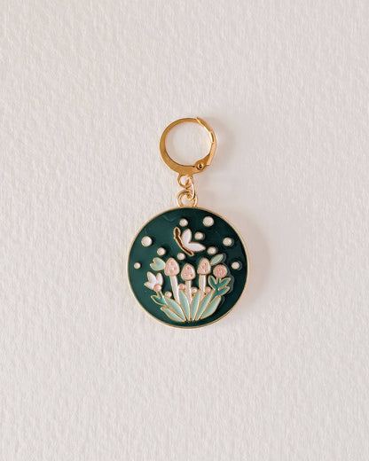 Hello Kim - Kim Chui - In the undergrowth - Movable stitch markers