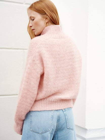 Nordic Chic: Knitting a Modern Wardrobe - Leeni Hoimela PRE-ORDER