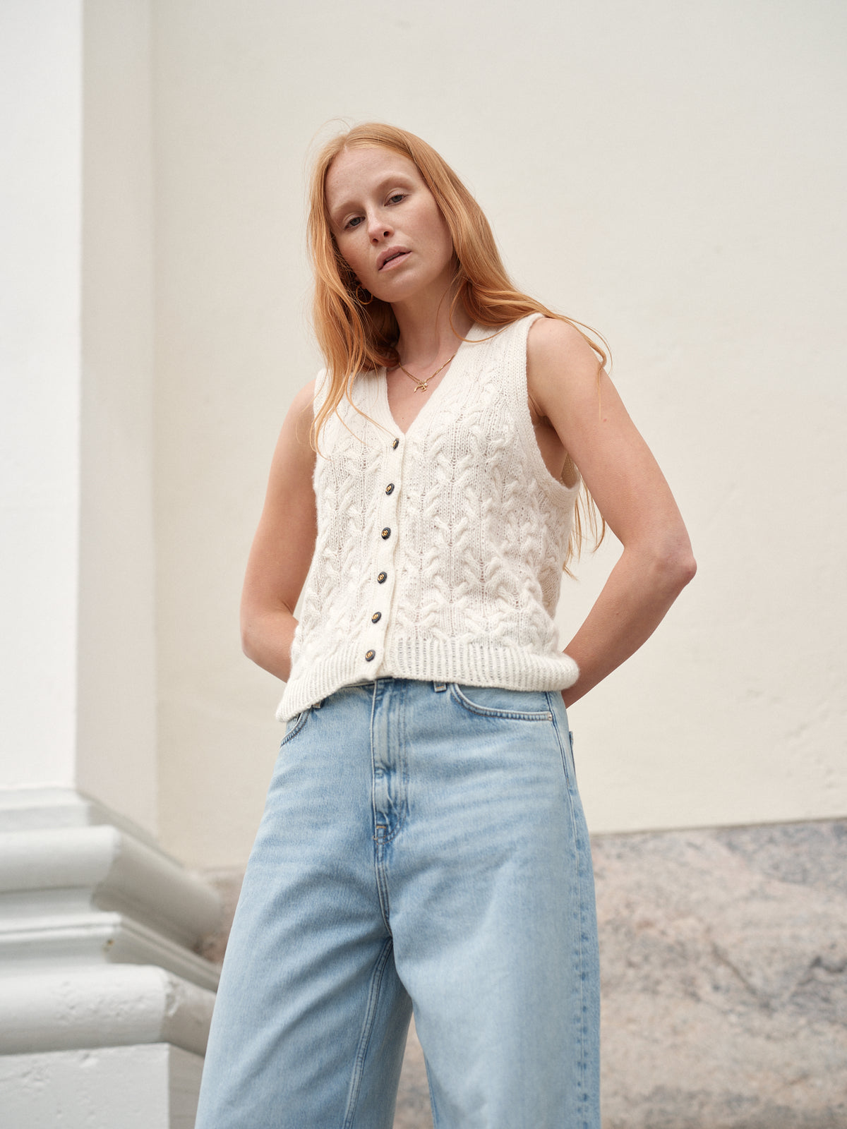 Nordic Chic: Knitting a Modern Wardrobe - Leeni Hoimela PRE-ORDER