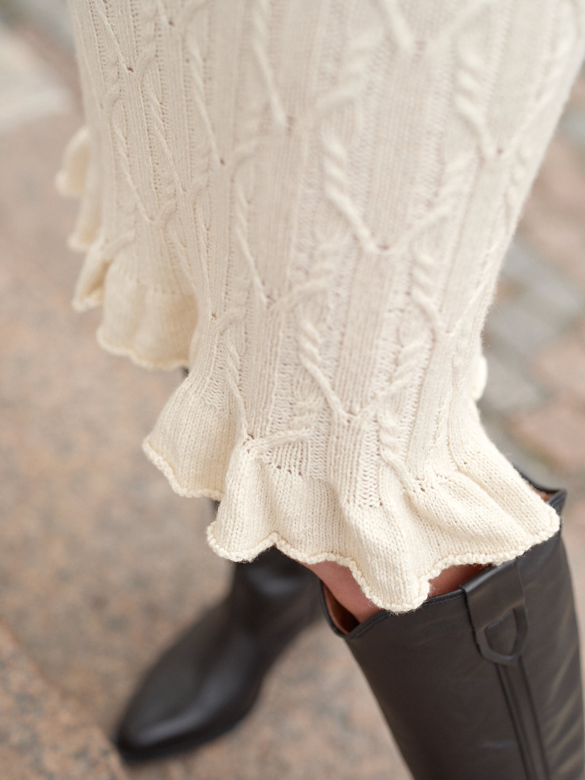 Nordic Chic: Knitting a Modern Wardrobe - Leeni Hoimela PRE-ORDER