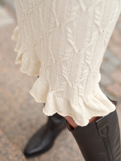 Nordic Chic: Knitting a Modern Wardrobe - Leeni Hoimela PRE-ORDER