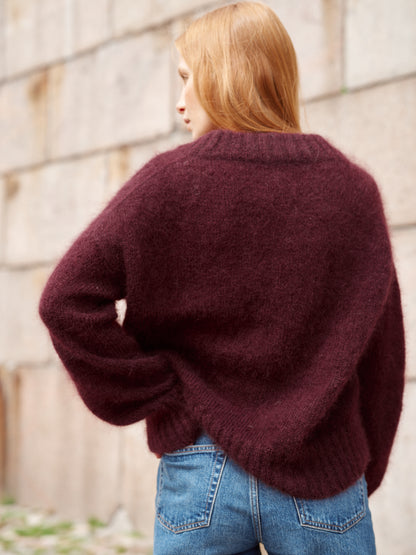 Nordic Chic: Knitting a Modern Wardrobe - Leeni Hoimela PRE-ORDER