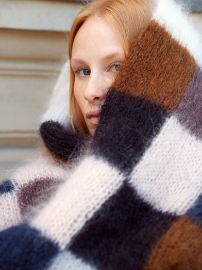 Nordic Chic: Knitting a Modern Wardrobe - Leeni Hoimela PRE-ORDER