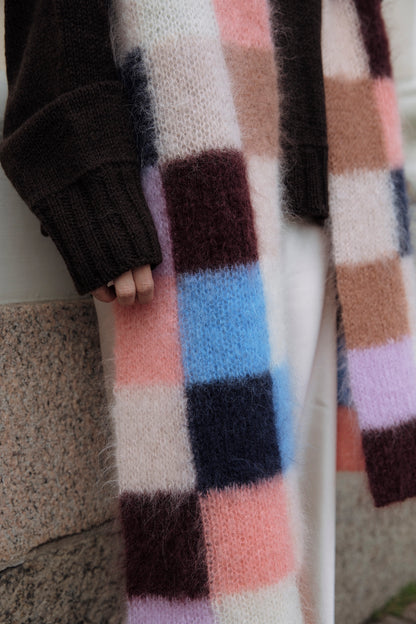 Nordic Chic: Knitting a Modern Wardrobe - Leeni Hoimela PRE-ORDER