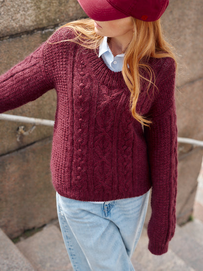 Nordic Chic: Knitting a Modern Wardrobe - Leeni Hoimela PRE-ORDER