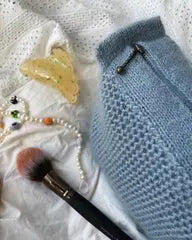 PetiteKnit Honey Clutch pattern - Treasure Modern Knitting