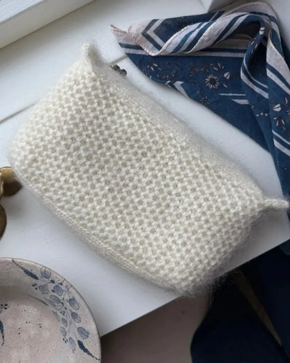 PetiteKnit Honey Clutch pattern - Treasure Modern Knitting