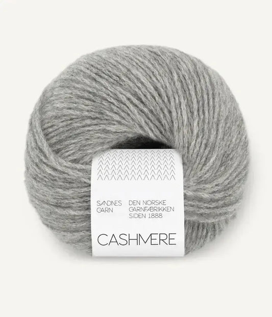 PetiteKnit Uma scarf yarn kit - Treasure Modern Knitting