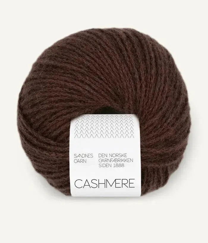 PetiteKnit Uma scarf yarn kit - Treasure Modern Knitting