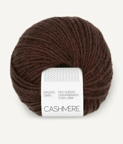 PetiteKnit Uma scarf yarn kit - Treasure Modern Knitting