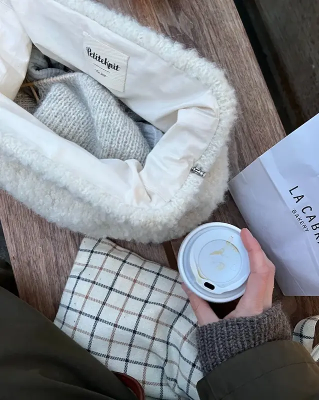 PetiteKnit Teddy Clutch pattern - Treasure Modern Knitting