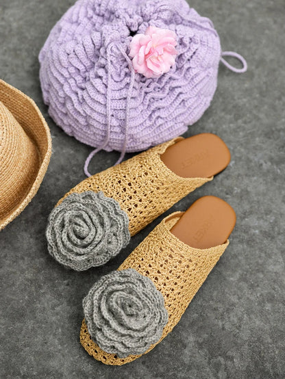 Sandnes Garn Rosie brooch pattern