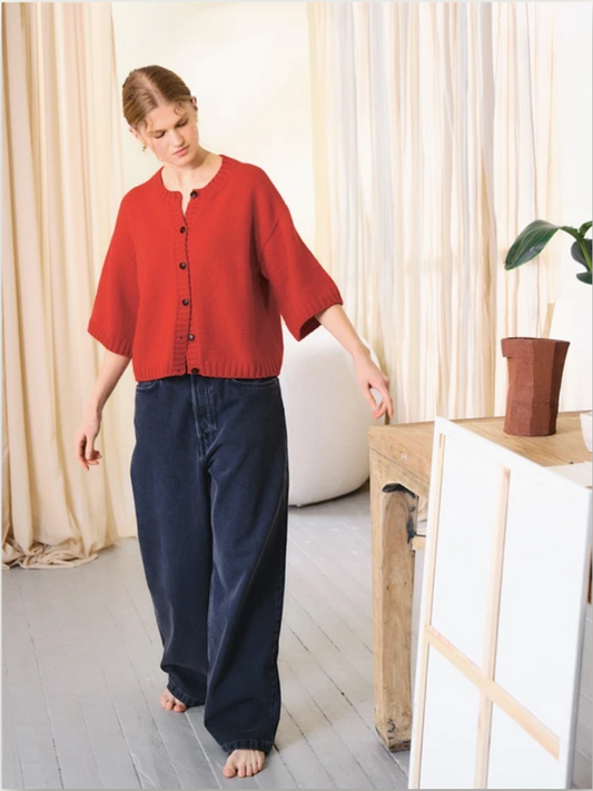 Sandnes Garn Lia cardigan yarn kit