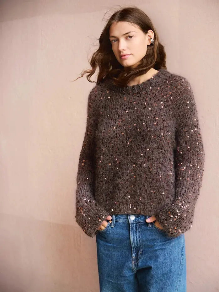Sandnes Garn Rookie sweater Paljett version - Treasure Modern Knitting