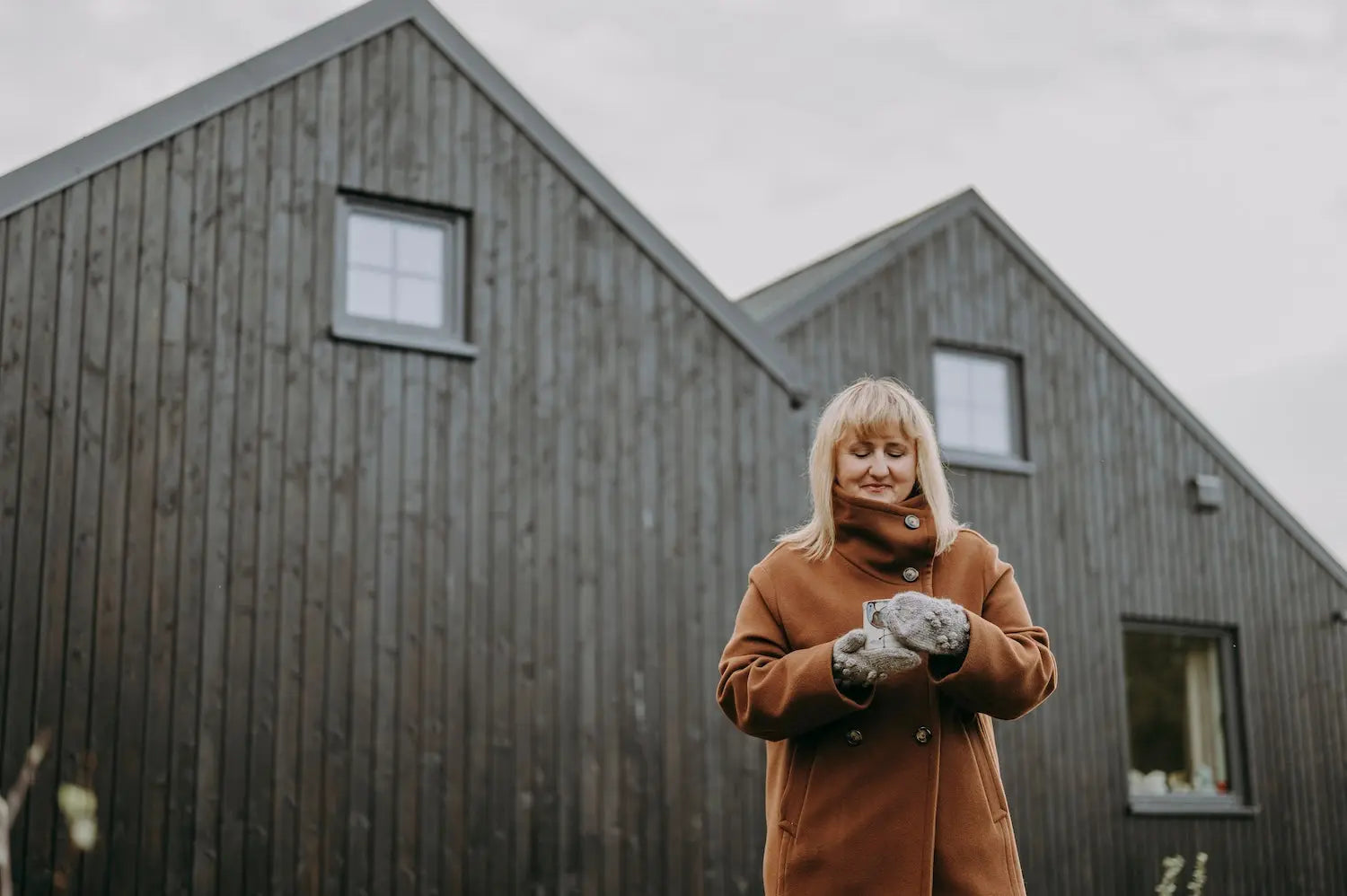 Season of Stitches - Justyna Lorkowska - Laine  PRE-ORDER Laine