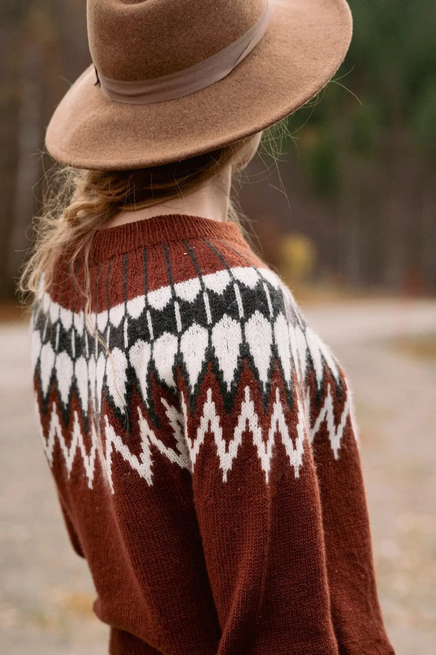 Unfolding Landscapes - Ronja Hakalehto – 17 Knits for the Road Laine