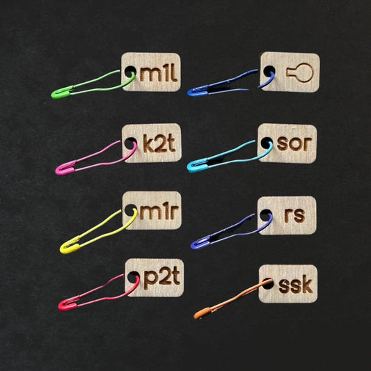 Yarnistry - Mini instructional stitch markers Yarnistry