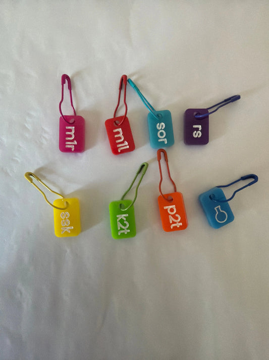 Yarnistry - Mini instructional stitch markers