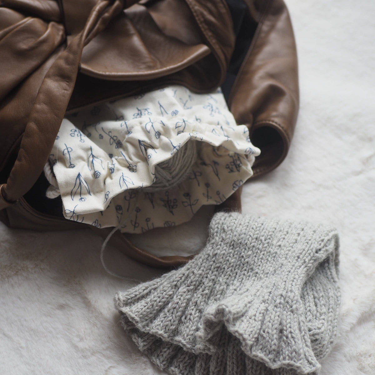 The Knitting Swan - Flower Doodles Yarn Bag
