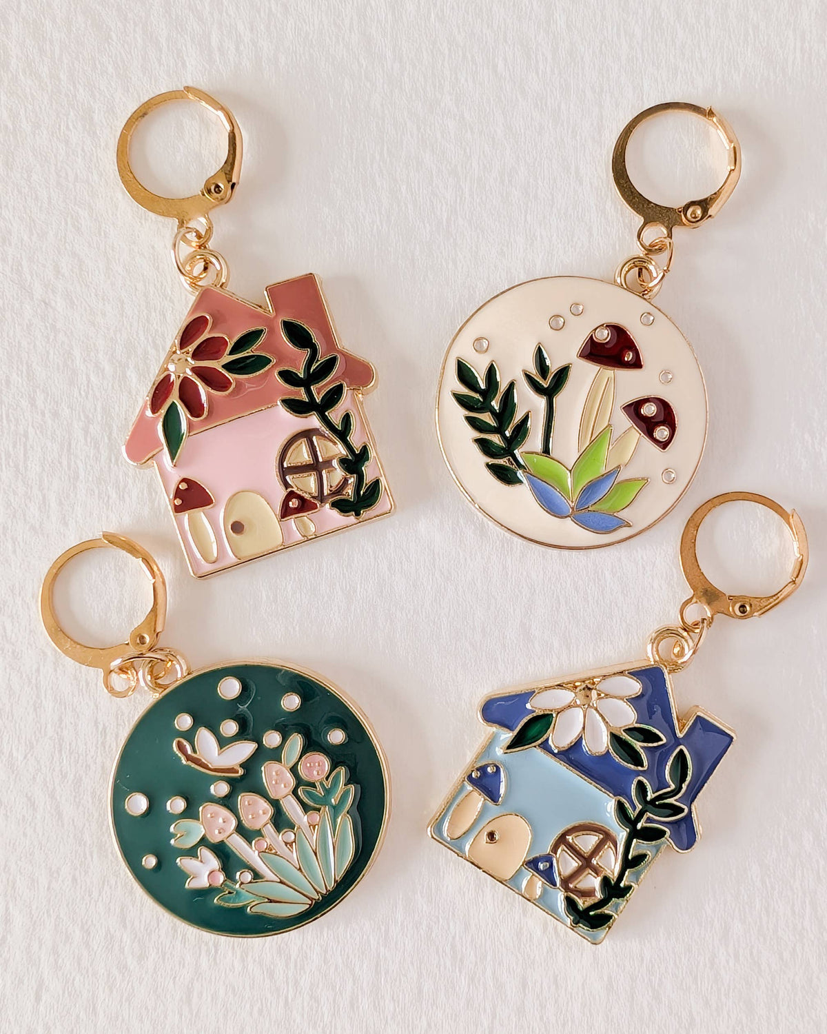 Hello Kim - Kim Chui - In the undergrowth - Movable stitch markers