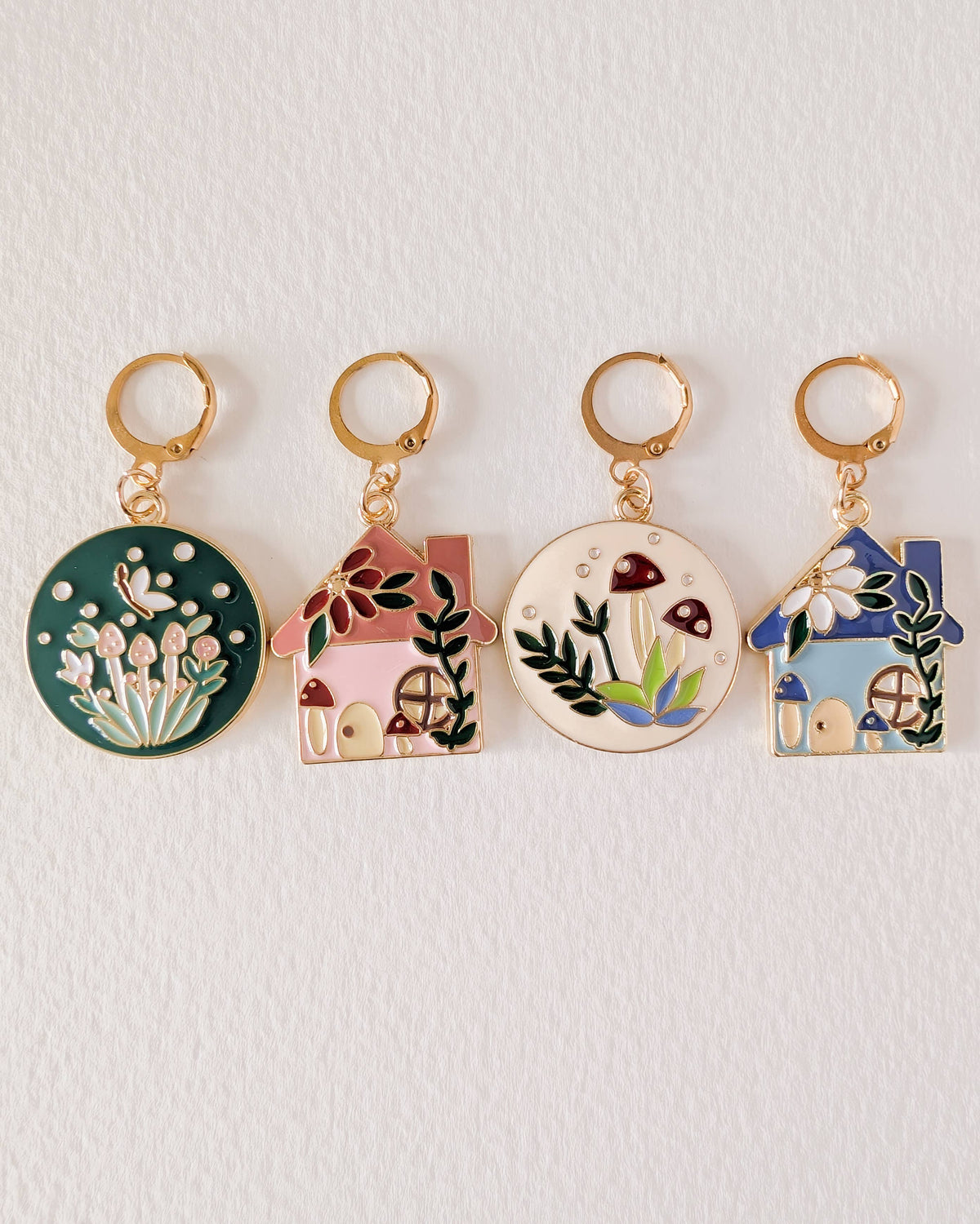 Hello Kim - Kim Chui - In the undergrowth - Movable stitch markers
